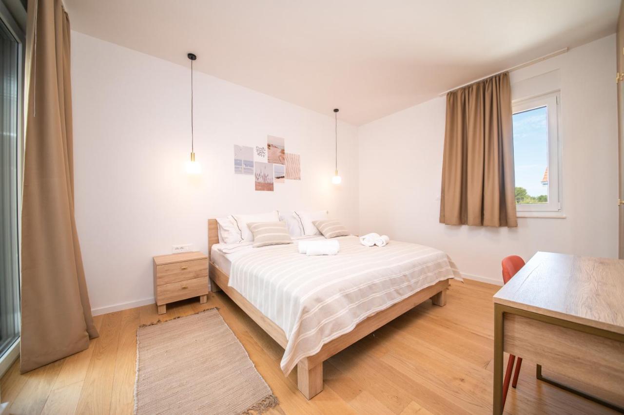 Vrsi Seaside Heights Apartments Ngoại thất bức ảnh