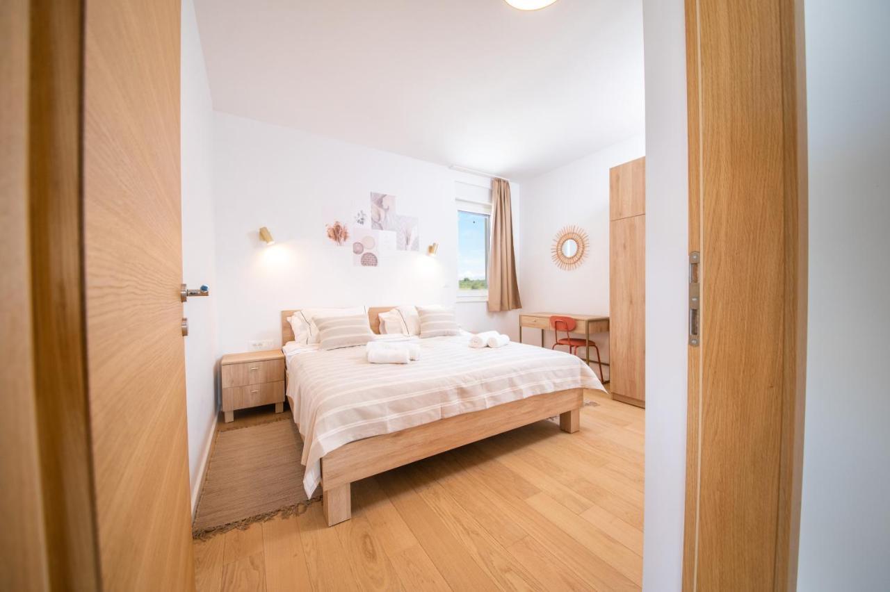 Vrsi Seaside Heights Apartments Ngoại thất bức ảnh